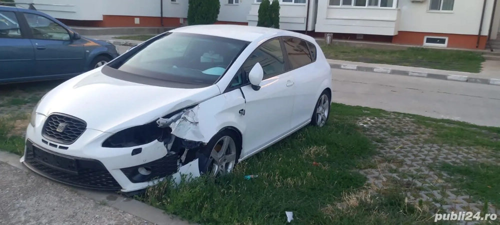 De vanzare seat leone avariat 