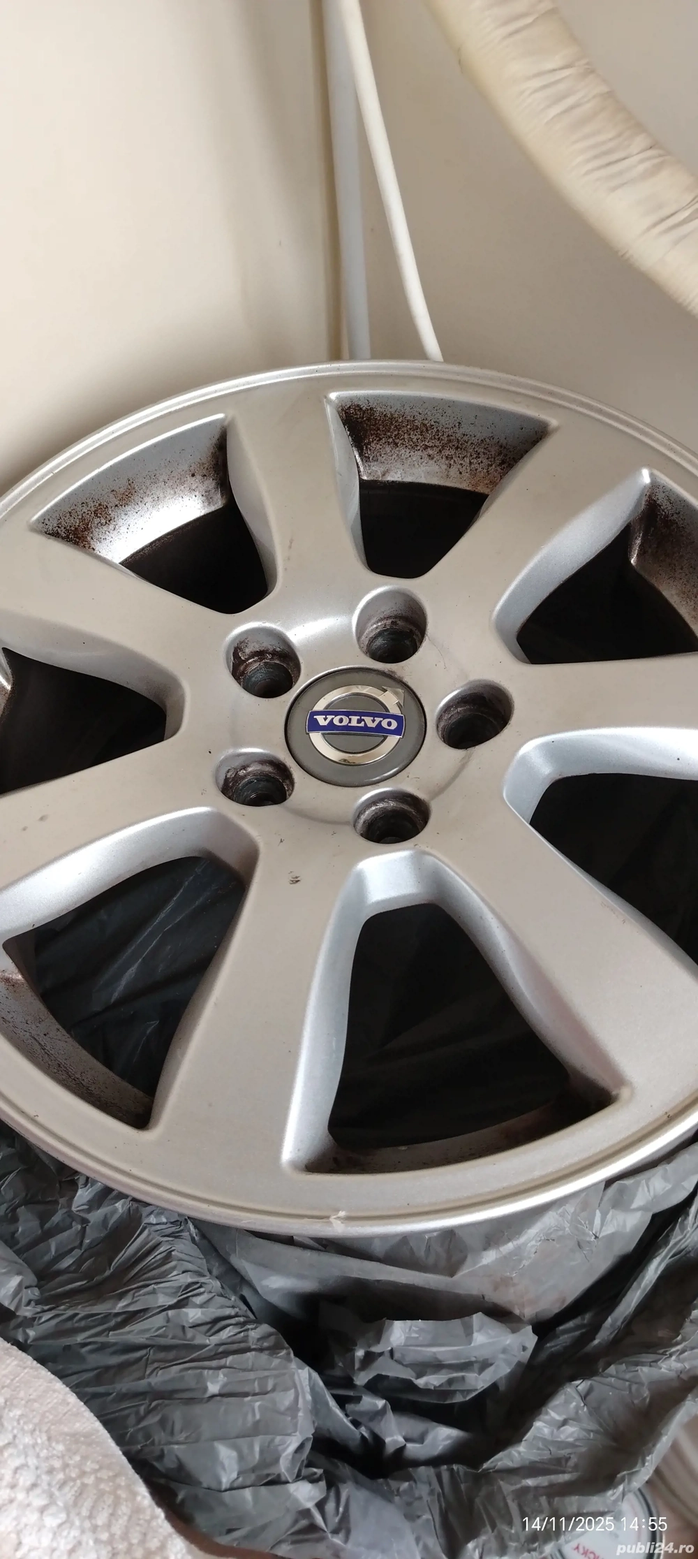 Vând jante aliaj volvo 