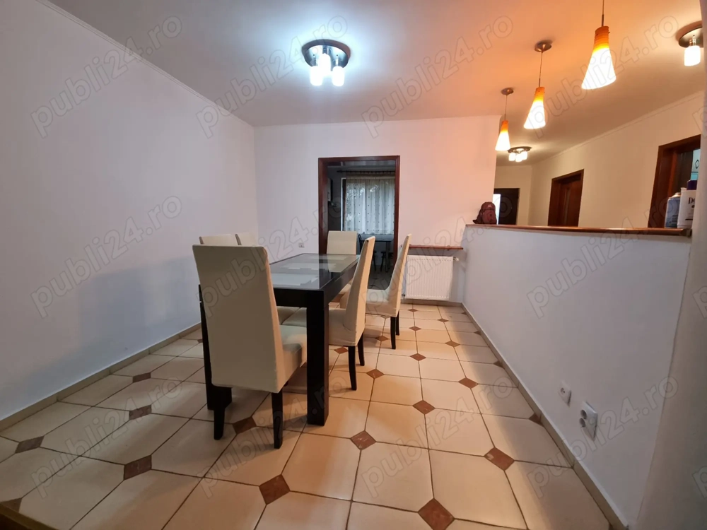 Vila individuala, 5 camere + dining, garaj, teren liber 350, zona Sos Oltenitei