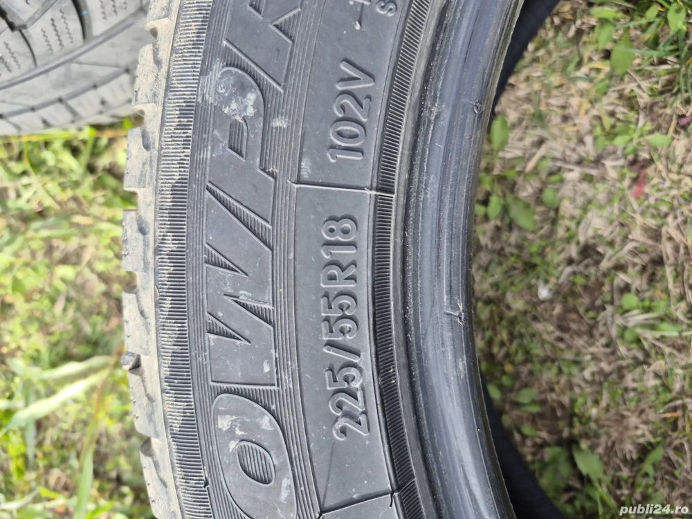 Anvelope de iarnă Toyo, 225/55/r18 în stare buna