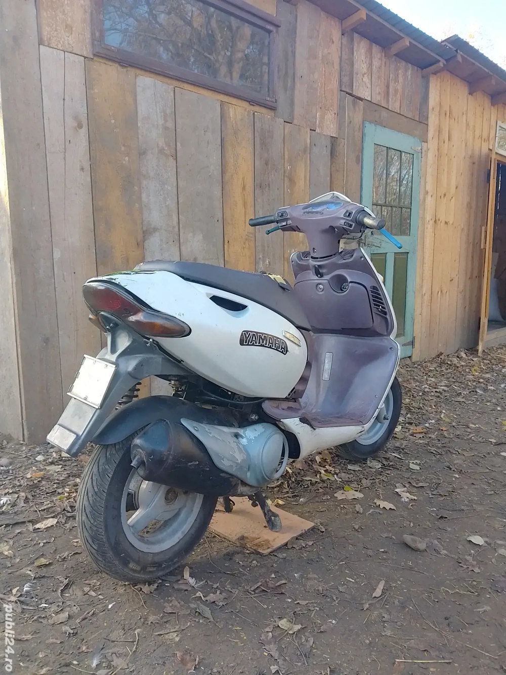 vând scuter Yamaha de 49cc2t 