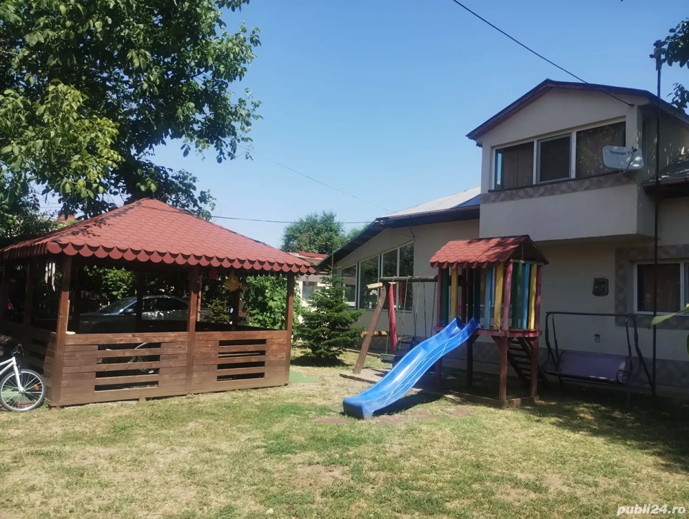 Vând casă P+M 243 mp, curte 2000 mp în județul Ialomița de