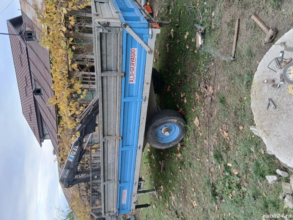 remorca basculabila cu macara