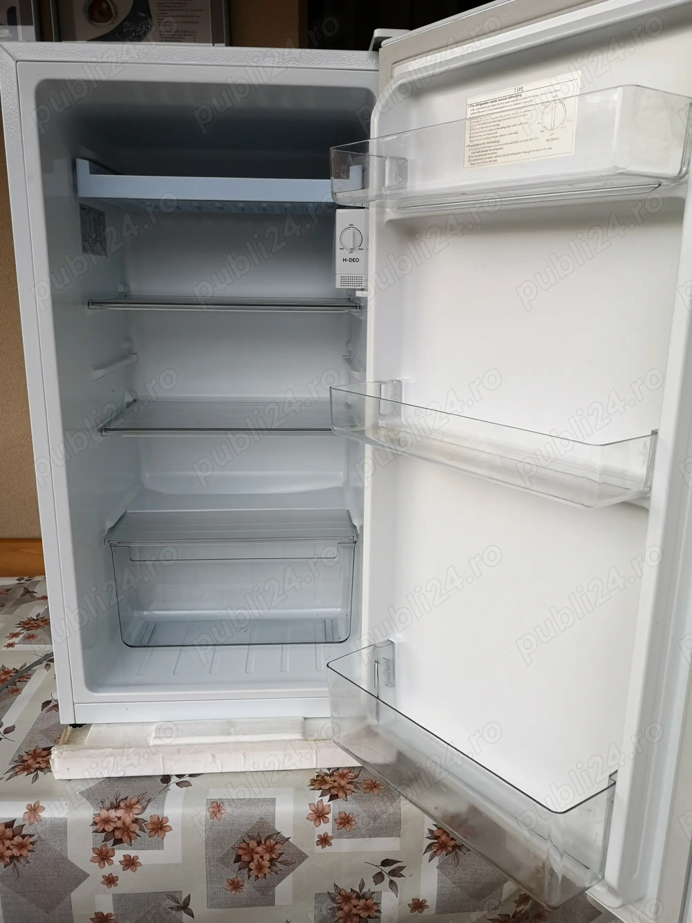 Vând Frigider cu o ușă Candy 90L