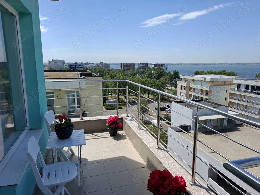 Inchiriez Vand apartament 2 camere, Summerland Mamaia, terasa cu vedere sperba spre mare si lac.