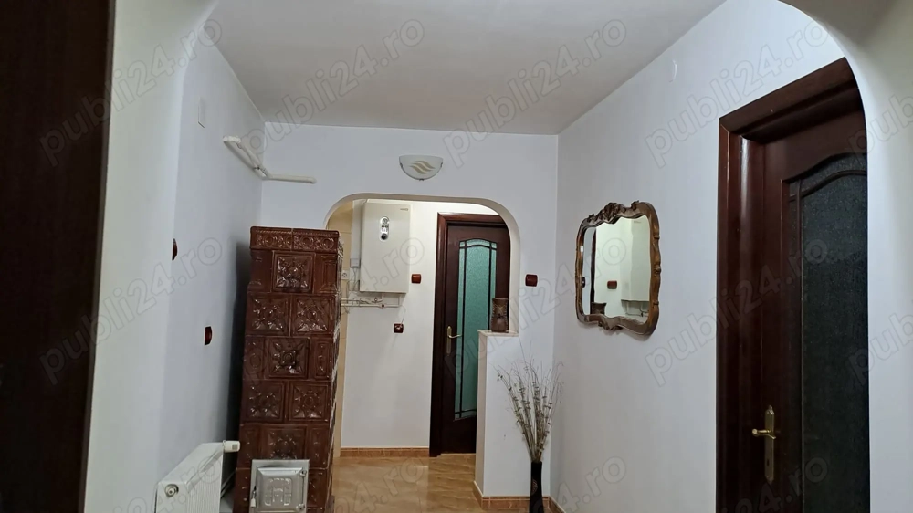 Apartament cu 3 camere, central