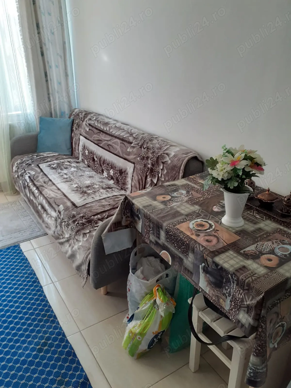 Închiriez garsoniera