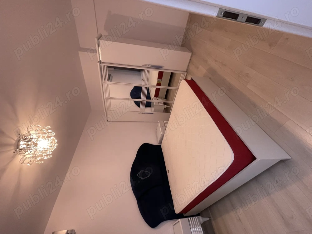 Închiriez apartament