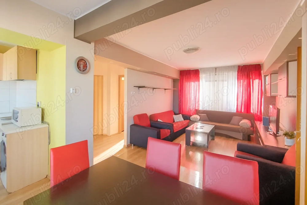 Proprietar vand apartament 4 camere, renovat, zona CENTRALA