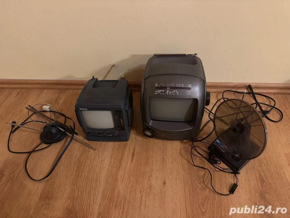 mini tv alb negru netras in banda se vede fara sonor 