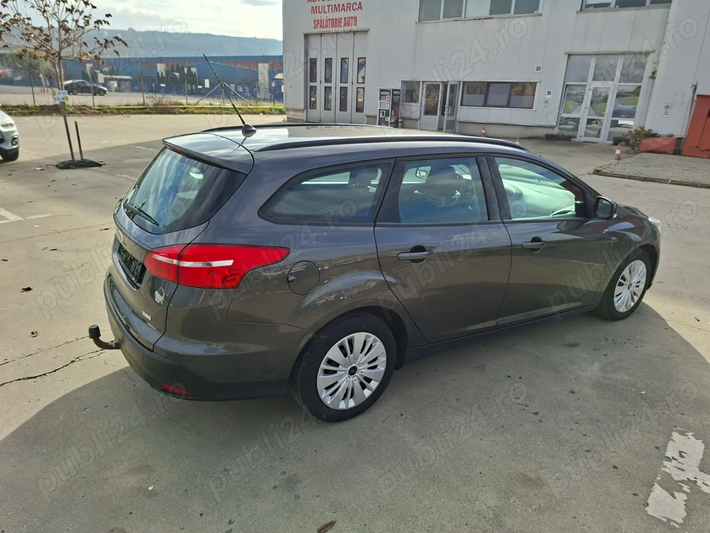 Ford Focus,an 2017,motor 1000 benzină,125 cp,euro 6