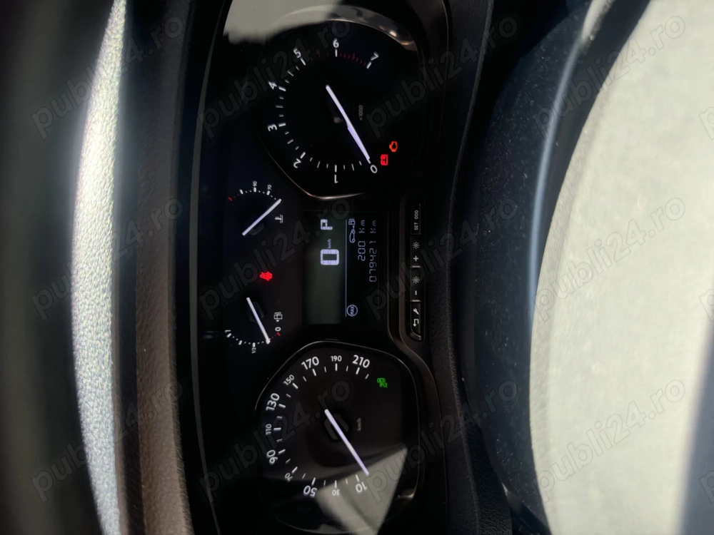 Vând Peugeot expert