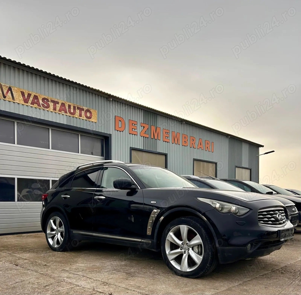 Dezmembram INFINITI FX30d 3.0d 238CP cod motor V9X