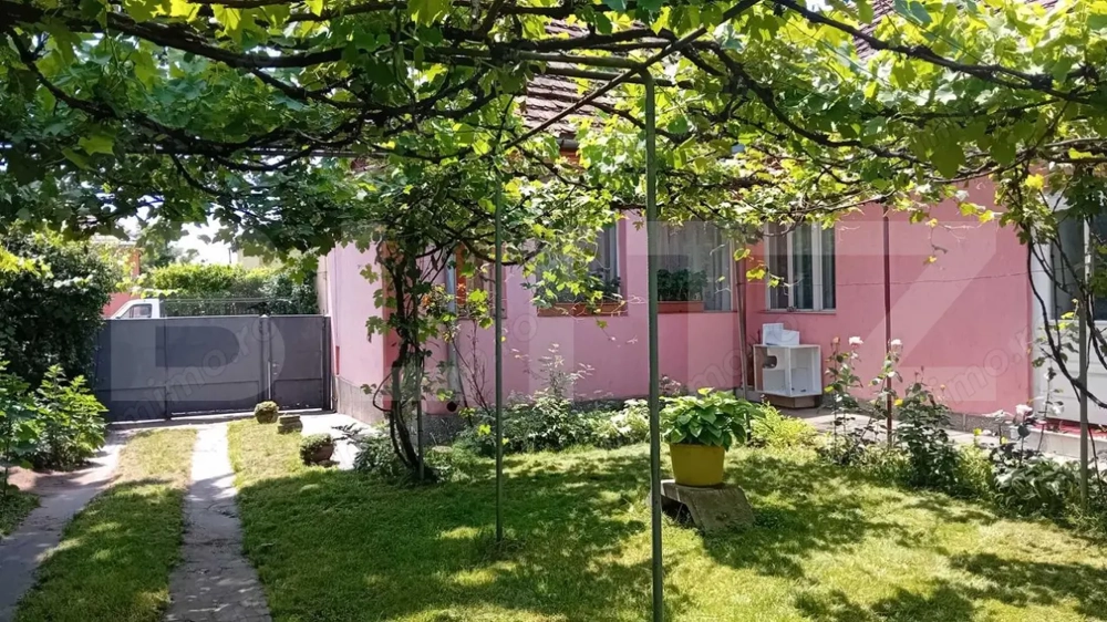 Casa cu 4 camere, 140 mp, Central,  Blaj