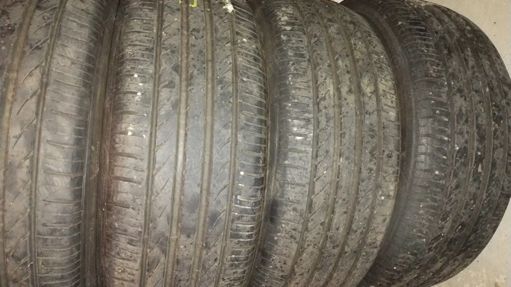 Vând anvelope de iarna