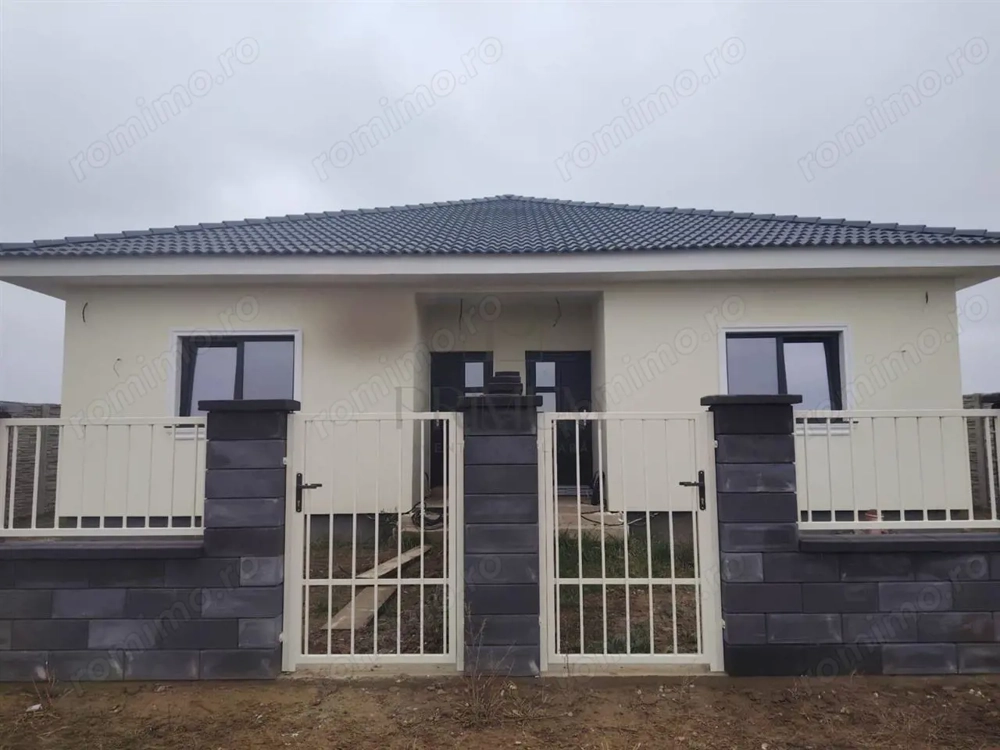 Duplex pe plan - zona linistita