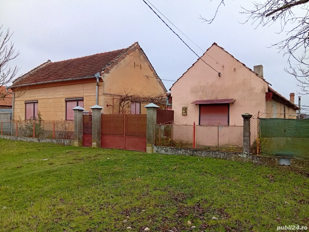 vand casă in comuna Birchiș 