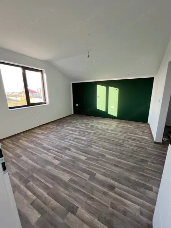 Duplex de vânzare   1 2 unitate, 130 mp utili + 310 mp teren, Mosnita Veche