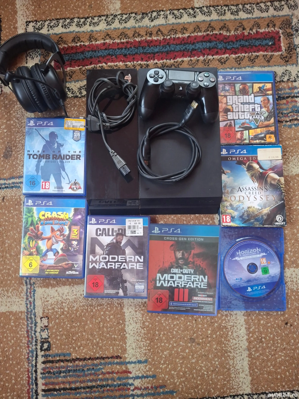 Vand Ps4 pro,+7 jocuri, o pereche de casti, 1 maneta