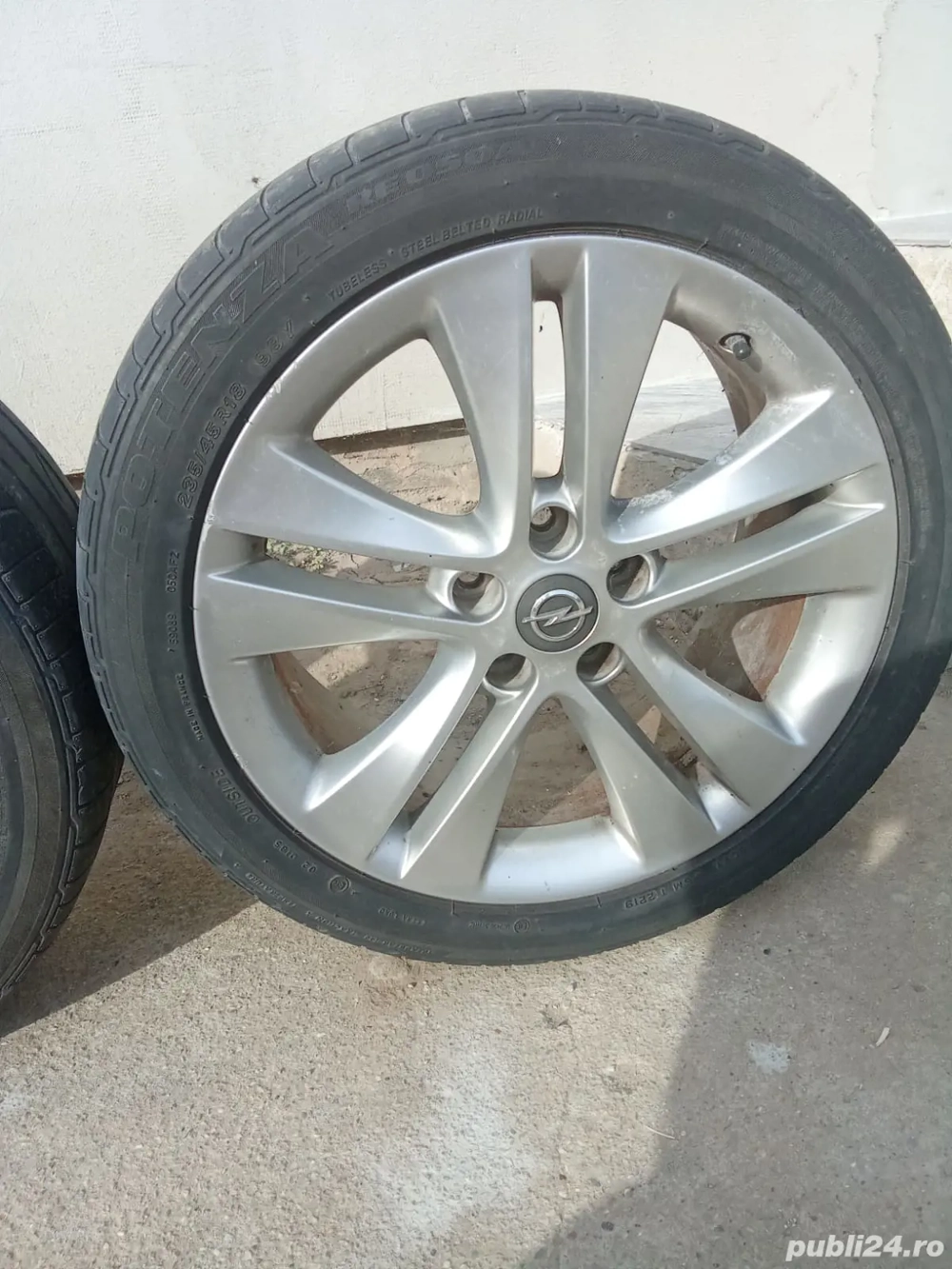 vand jante aliaj opel astra j  r18