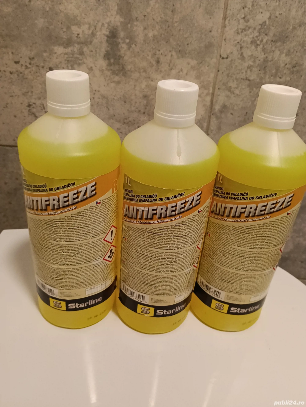 5 litri de Antigel concentrat Antifreeze  La 18 lei litrul. 