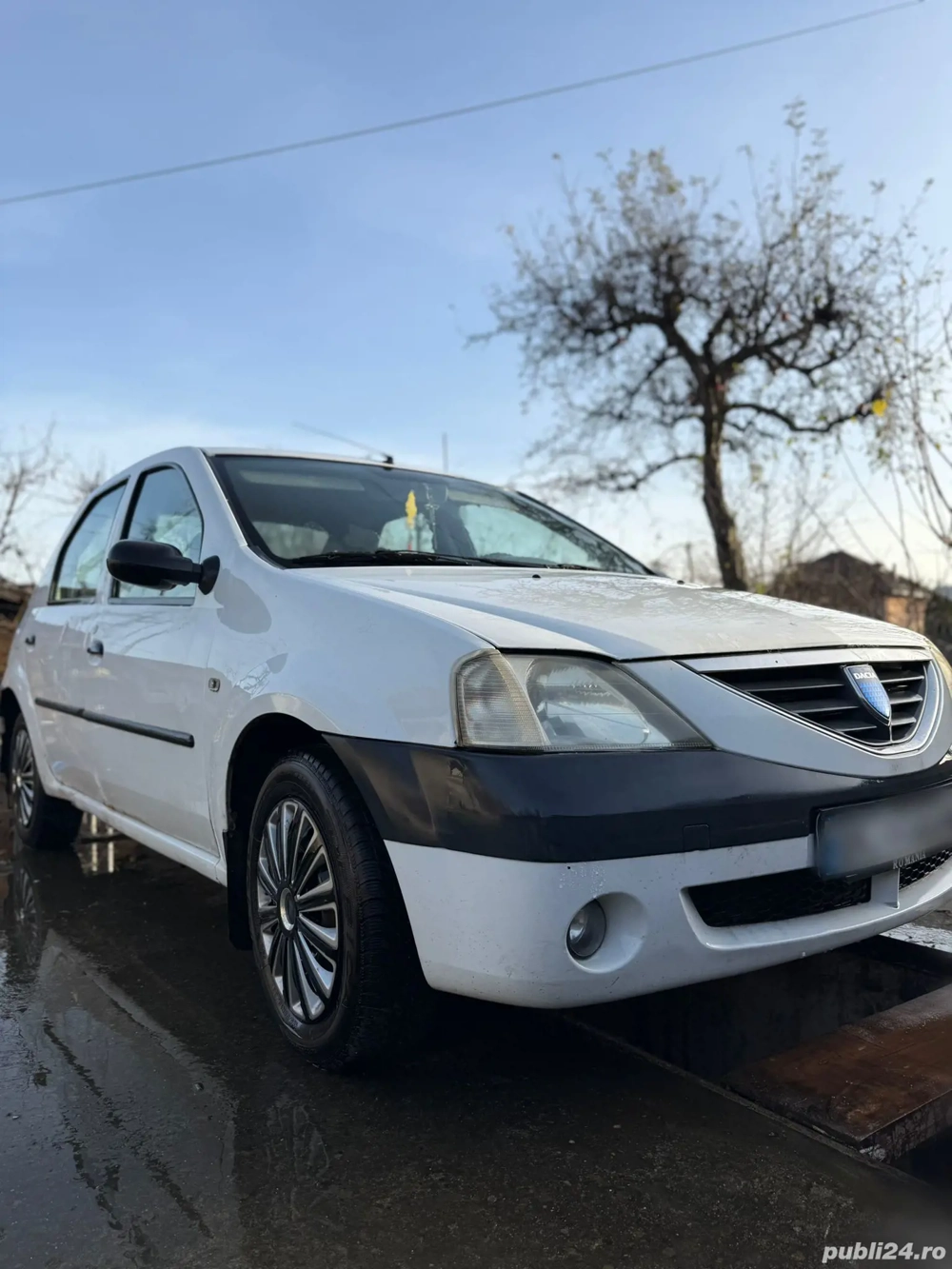Dezmembrez autoturism Dacia Logan Laureate 1.5 DCI 2006