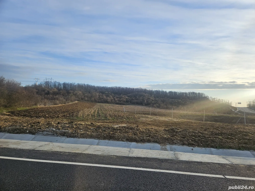 De vânzare teren situat in Podu Broșteni 