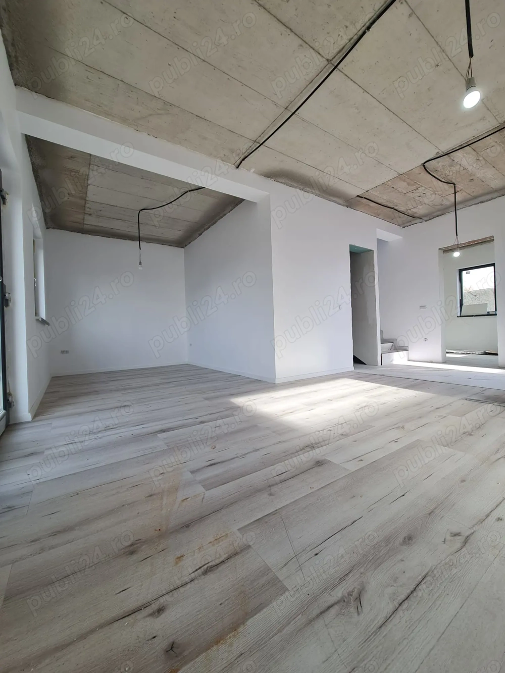 Constructie noua proiect modern finisata complet Sat Costi utilitati