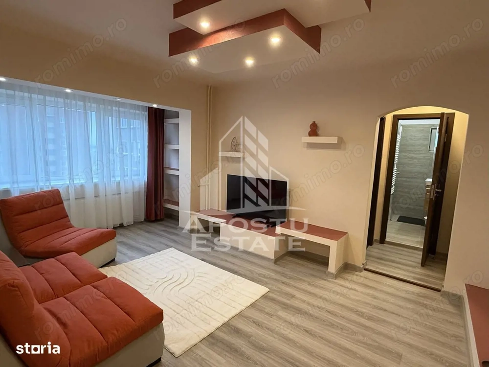 Apartament cu 3 Camere, Renovat recent, Centrala proprie, Lift