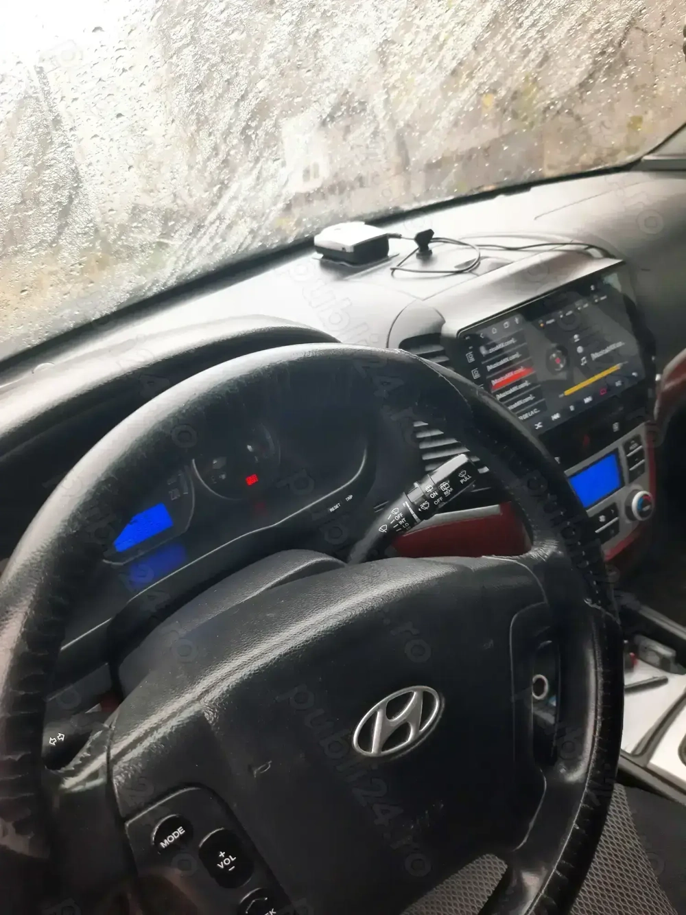 Vând Hyundai Santa Fe 