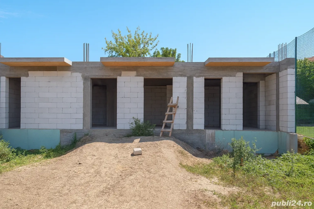 Vand teren Eforie Sud + casa la rosu