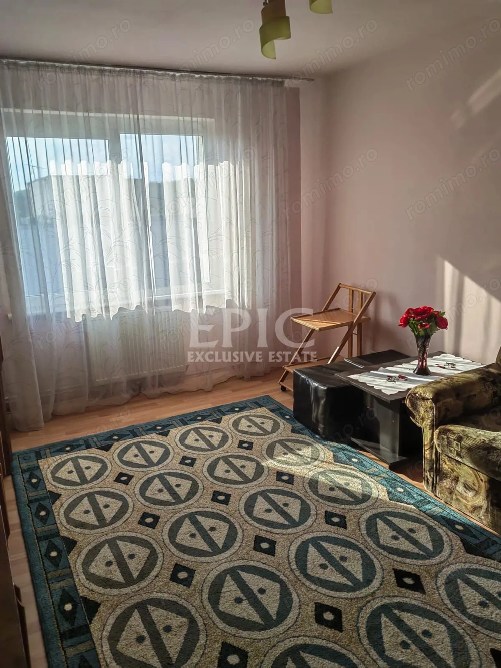 Apartament 3 camere/ Decomandat/ Etaj 4/ Bloc izolat / Tudor