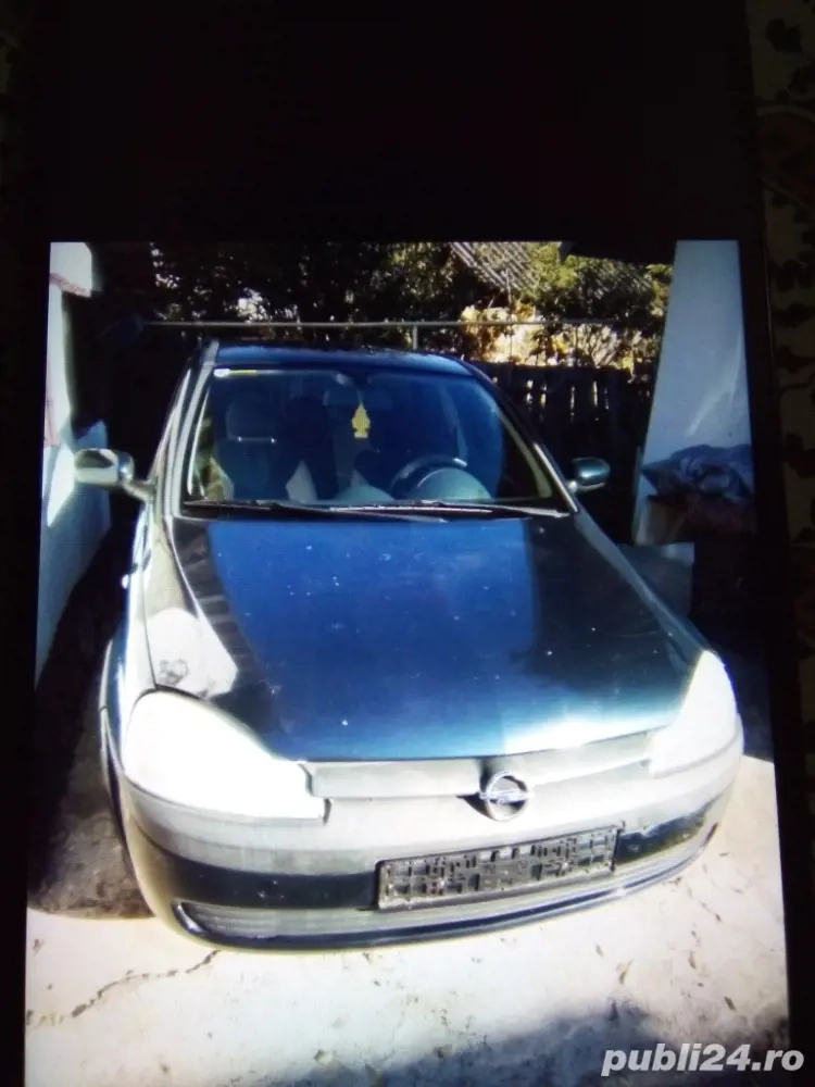 Vînd foarte urgent Opel CORSA C 1.2 benzină euro 4 proprietar 