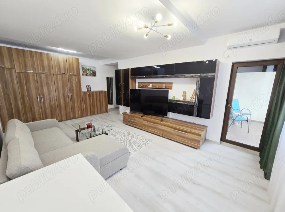 Închiriez ap de 2 camere între 2 stații de metrou 