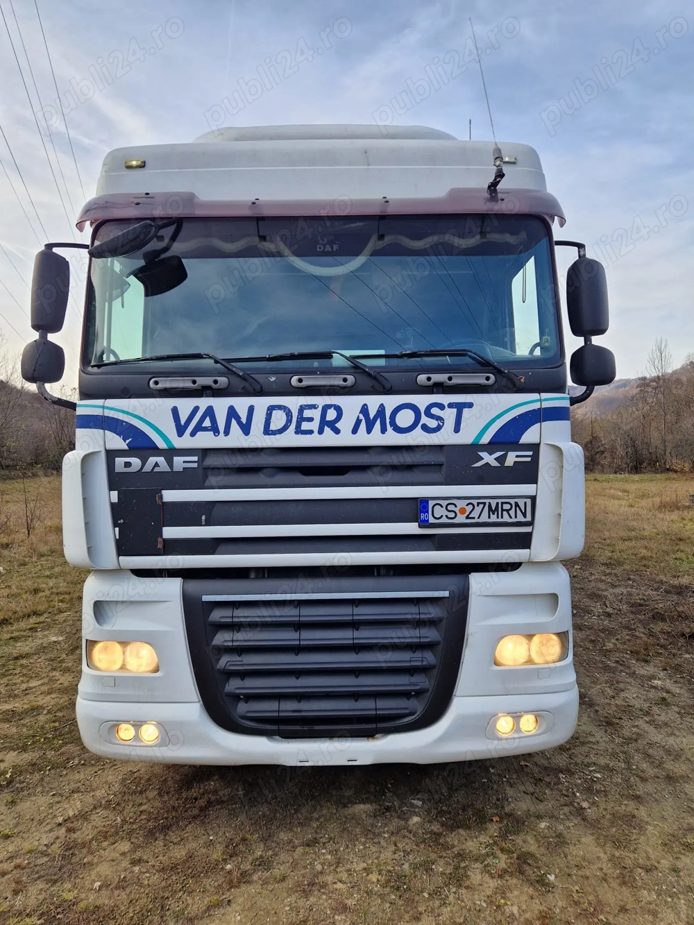 Ansamblu DAF XF 105 (410 CP) + Semiremorcă decopertabila KRONE