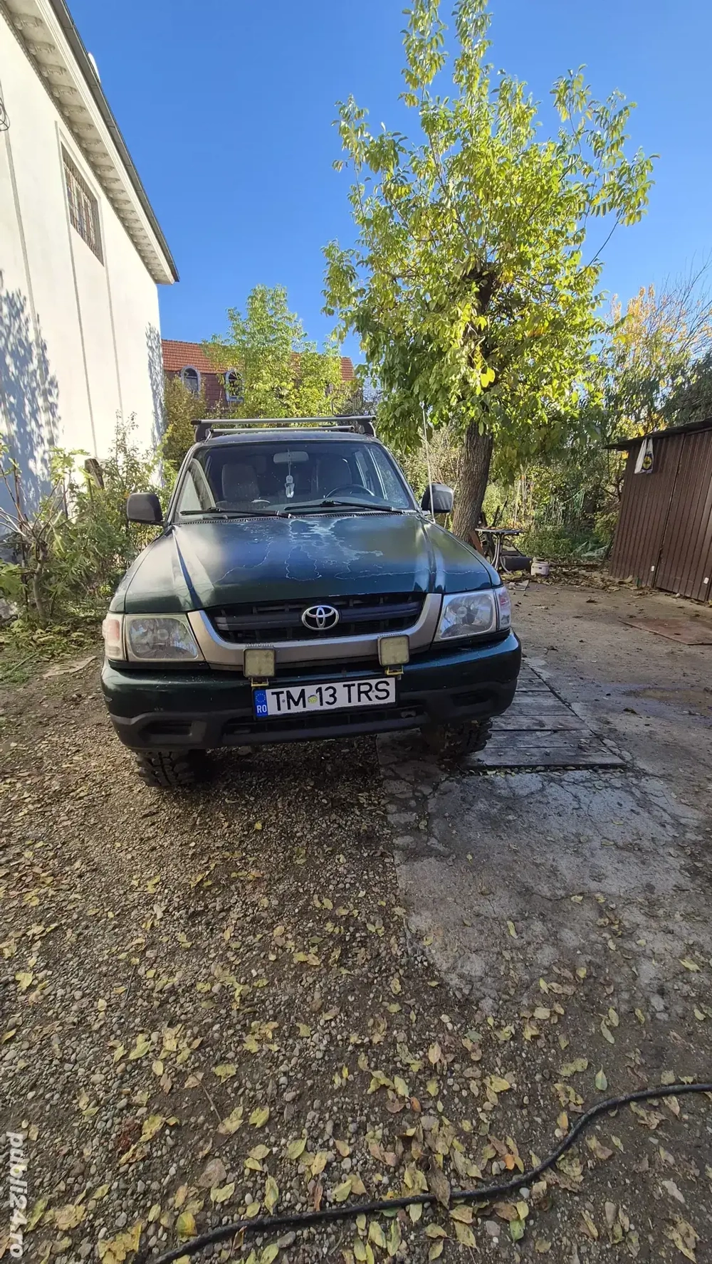 Vand Toyota Hilux, an 2003.