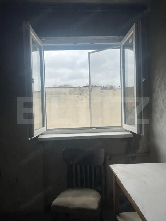 Garsoniera de vanzare, 13 mp, zona Mureseni