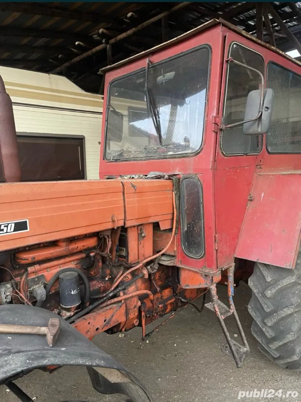 Vand tractor UTB 650 