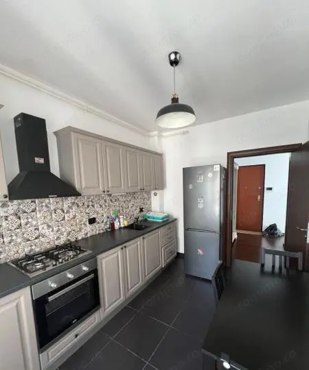 Apartament cu 3 camere Metalurgiei