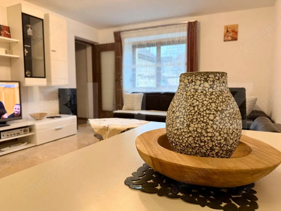 Casa renovata 2024 cu 2 apartamente separate – Rasnov 