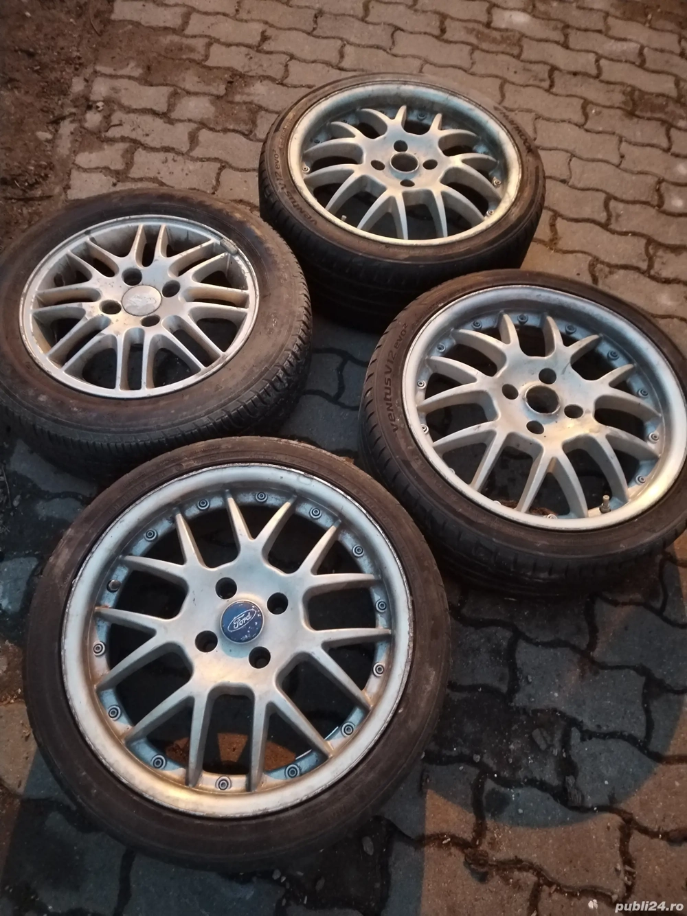 Vând roti cu cauciucuri