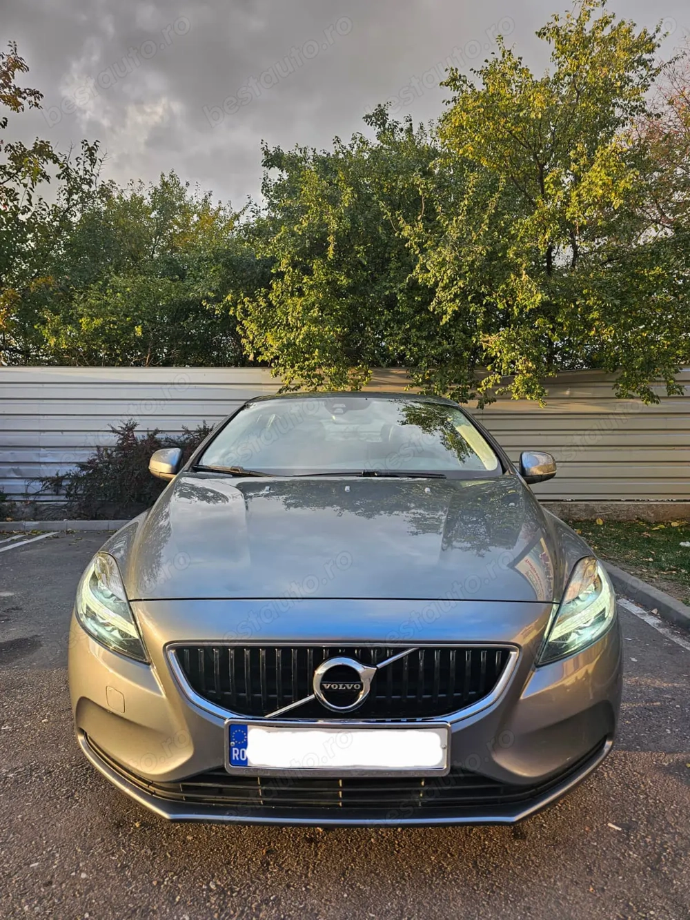 Volvo V40 2019 automat