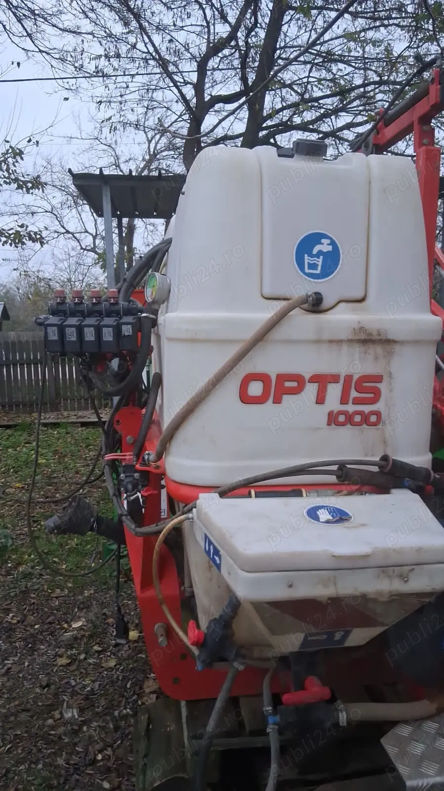 vand utilaj  de erbicidat Kuhn OPTIS 1000LTR