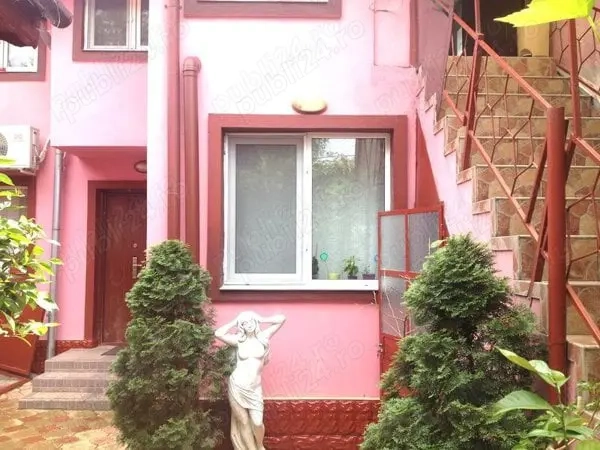 Domenii - vila singur curte, 5 minute SNSPA