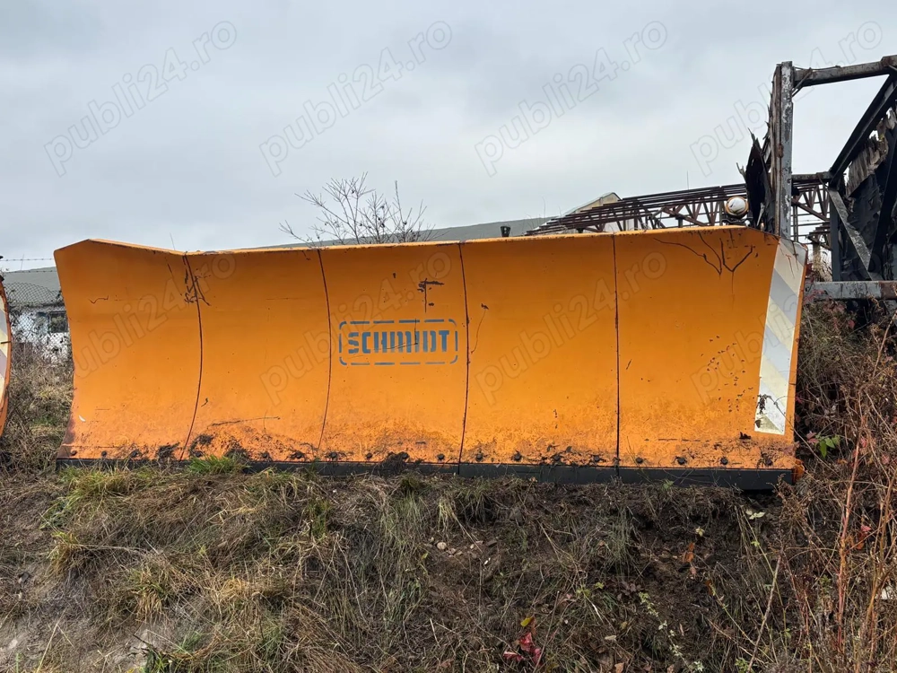 De vânzare lame deszăpezire, perie Unimog, coasă Unimog