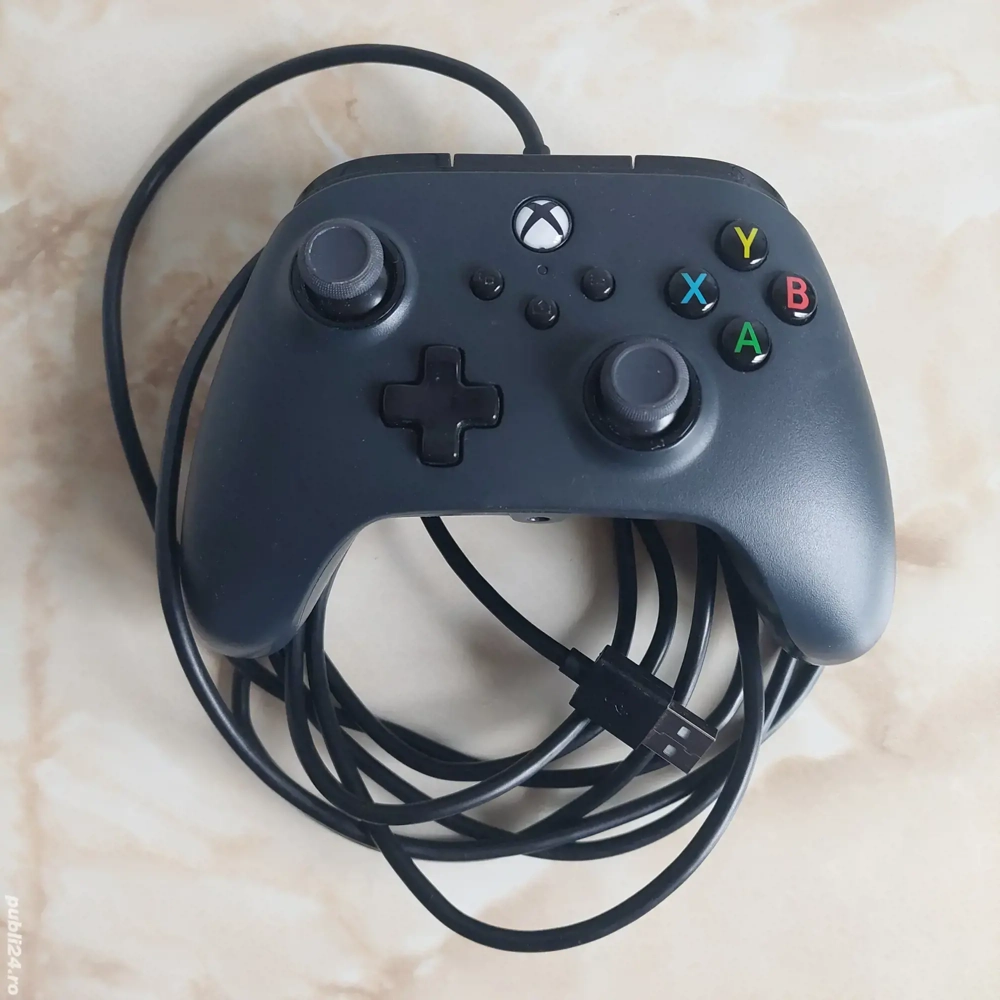 [XboxOne] Vând manetă   controller   joystick pentru Xbox One [poză reală]
