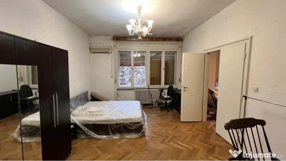 3 cam etaj 2 centrala proprie CLADIRE ISTORICA  zona Ultracentrala 