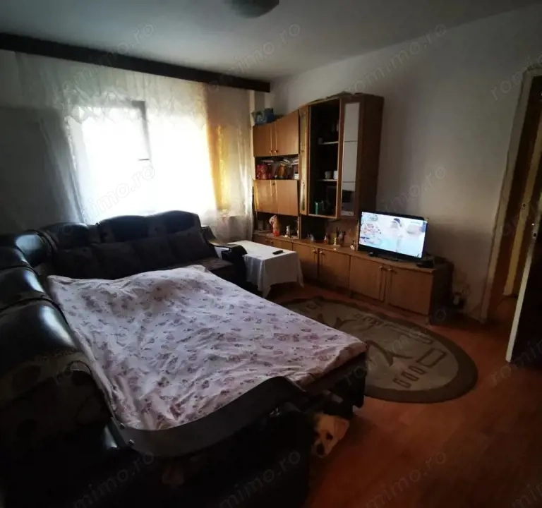 Apartament de 2 camere 300 M-Lacul Noua