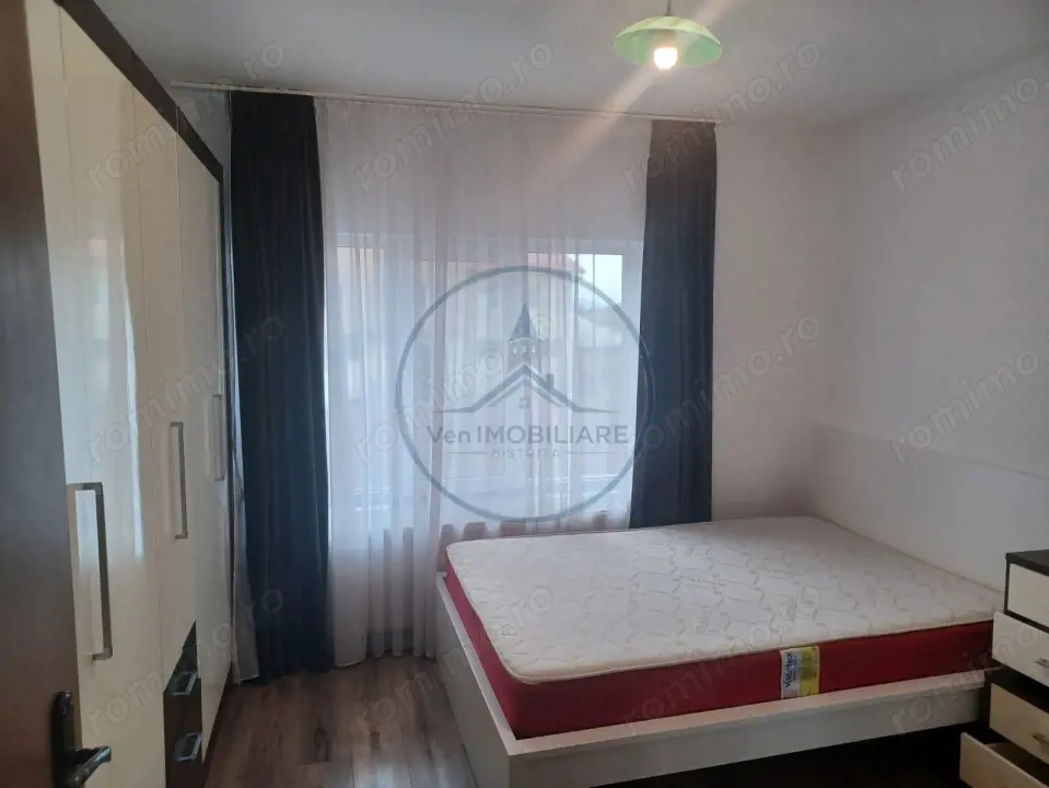 Apartament 3 camere de inchiriat Calea Moldovei