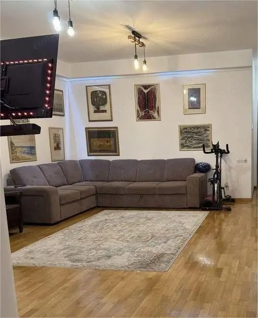 Apartament premium 3 camere Cartierul Francez, et. 1, terasă, parcare